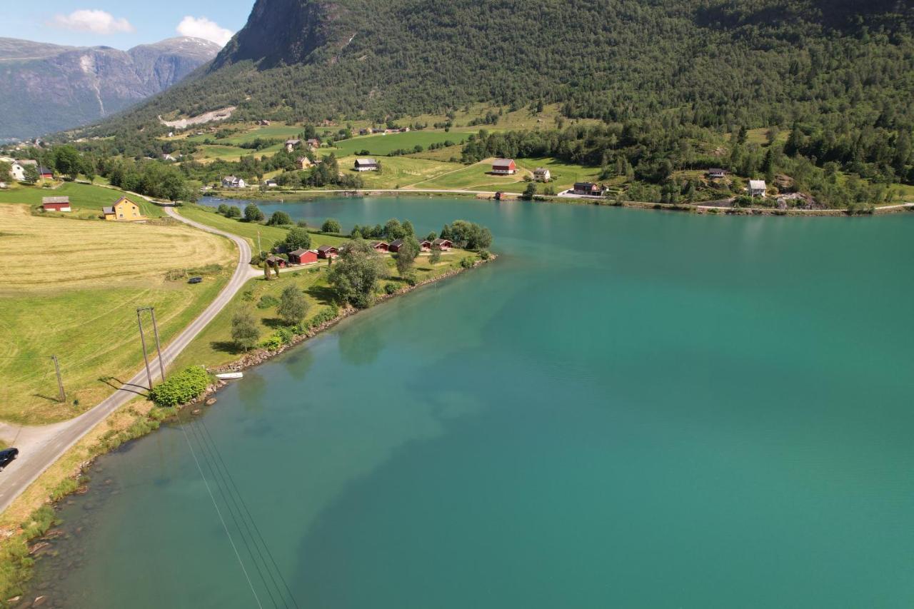 Loken Camping - Trivelig Og Idyllisk Ved Vannet Hotell Olden Exteriör bild